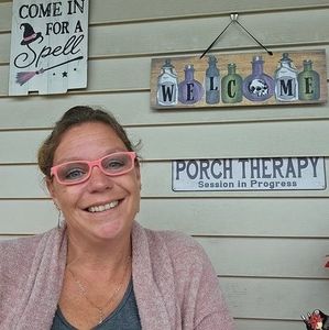 Meet your Posher, Lynda